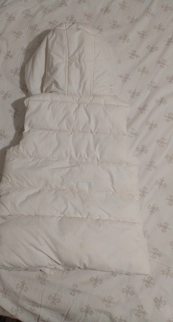 Beyaz Kapüşonlu Kız Çocuk Yelek - Görsel 3