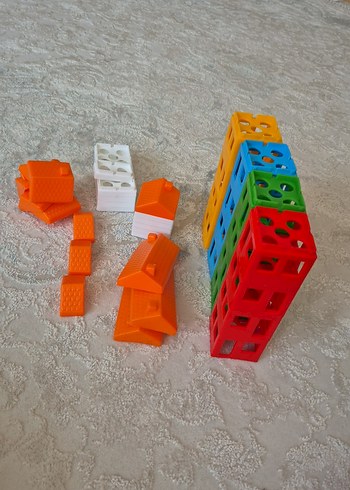 Beden renkli ev legoları