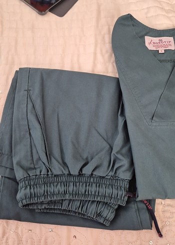 s Beden gri Renk yeşil monatıp hemşire forma scrub