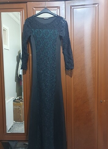 36 Beden Siyah dantelli elbise