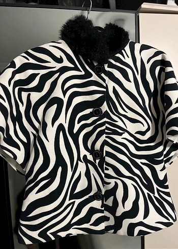 Zebra Desenli Kürklü Midi Ceket