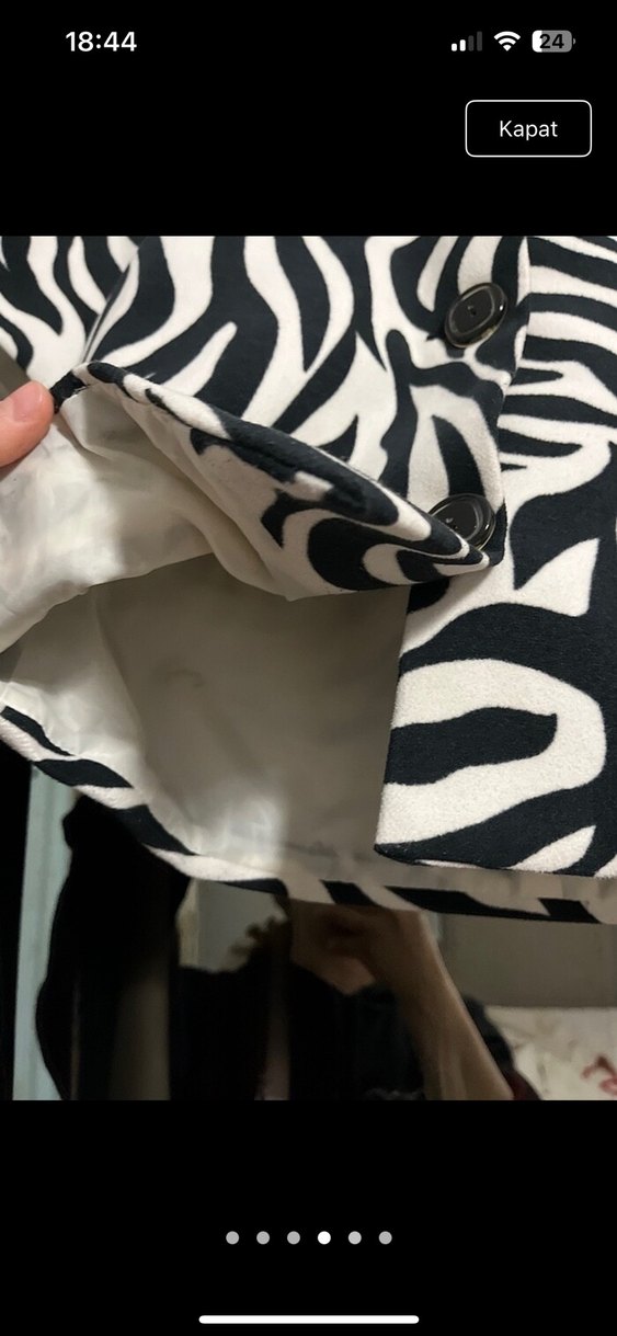 Zebra Desenli Kürklü Midi  Ceket - Görsel 2