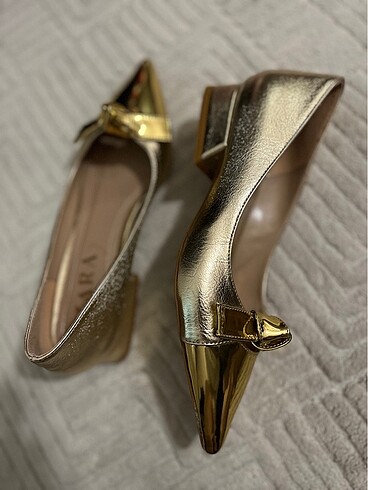 Gold Babet