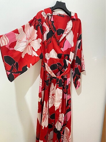 m Beden kırmızı Renk Zara kimono elbise