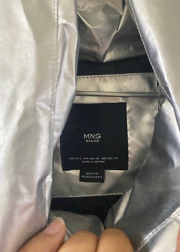 s Beden Mango Gri Metalik Düğmeli Kadın Kışlık Mont