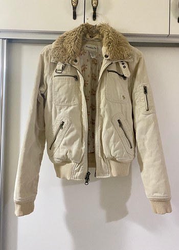 Abercrombie & Fitch m