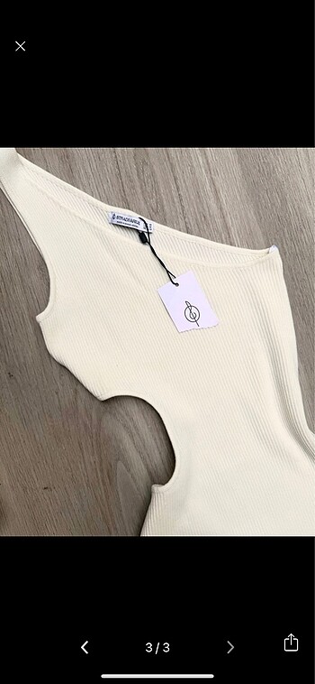xs Beden Stradivarius beyaz cutout detay elbise