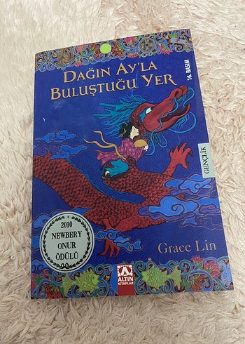 Dağın Ay'la Buluştuğu Yer - Grace Lin