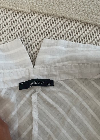 Kadın Beyaz Keten V Yaka Gömlek - Görsel 2