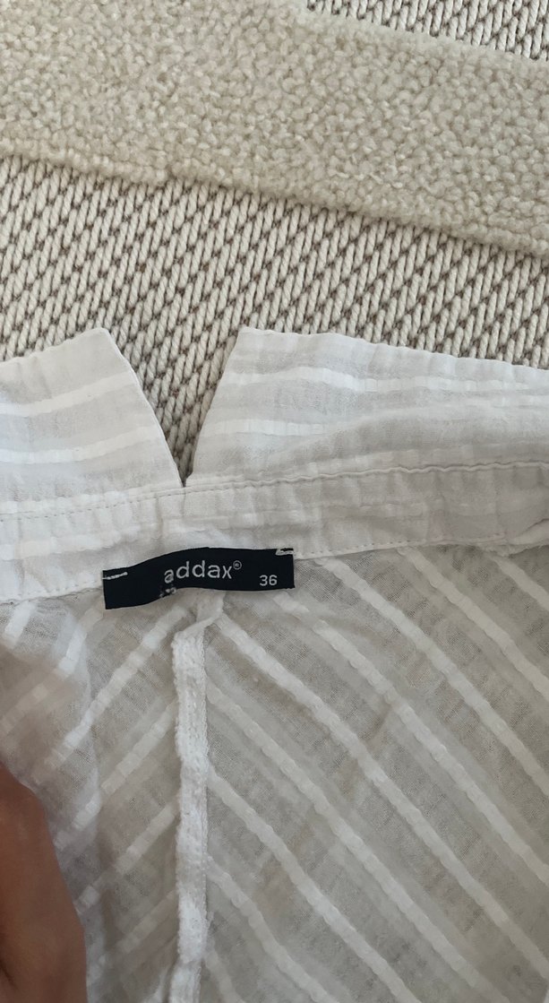 Kadın Beyaz Keten V Yaka Gömlek - Görsel 2