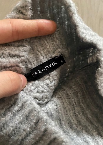 gri boğazlı örme kazak - Görsel 4