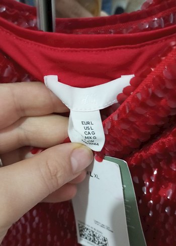 Kırmızı Parlak Yılan Desenli Midi Elbise - Görsel 6