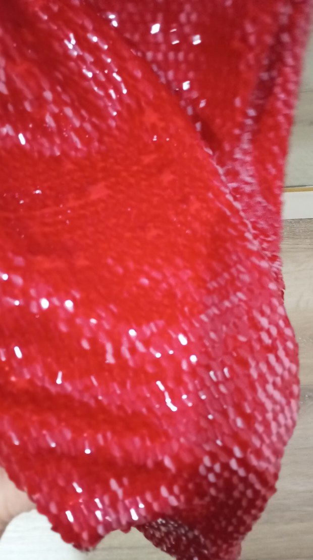 Kırmızı Parlak Yılan Desenli Midi Elbise - Görsel 5