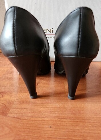 37 Beden siyah Renk Stiletto