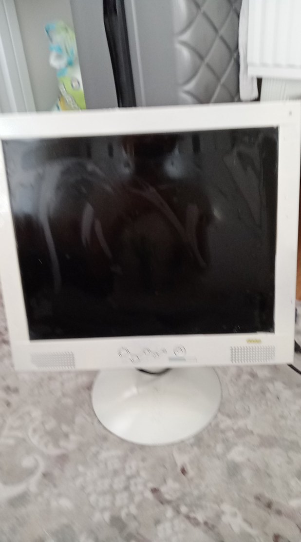 Beyaz Monitör - Görsel 2