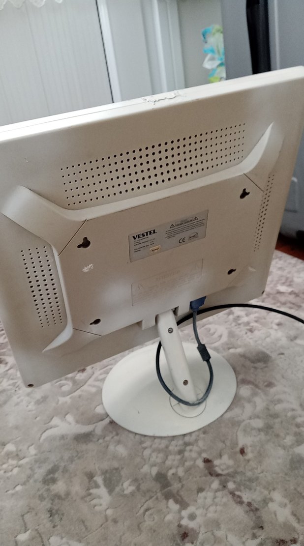 Beyaz Monitör - Görsel 3