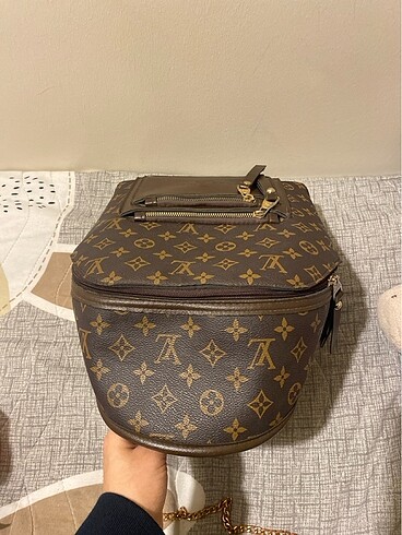 Beden Louis Vuitton sırt çantası