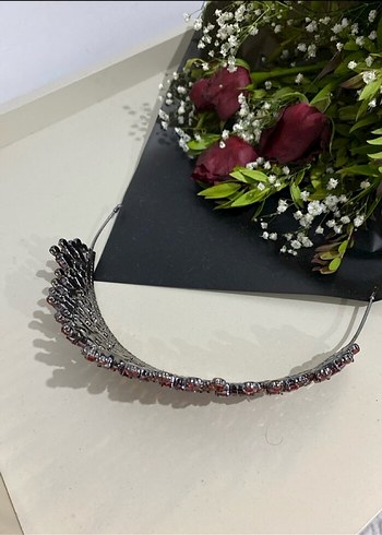 Bordo Payetli Gotik Taç - Görsel 2