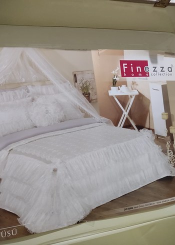 Nakışlı Beyaz Yatak Örtüsü - Görsel 3