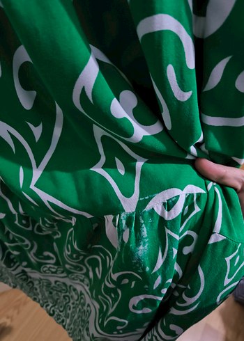 Yeşil Desenli  Uzun Elbise - Görsel 3