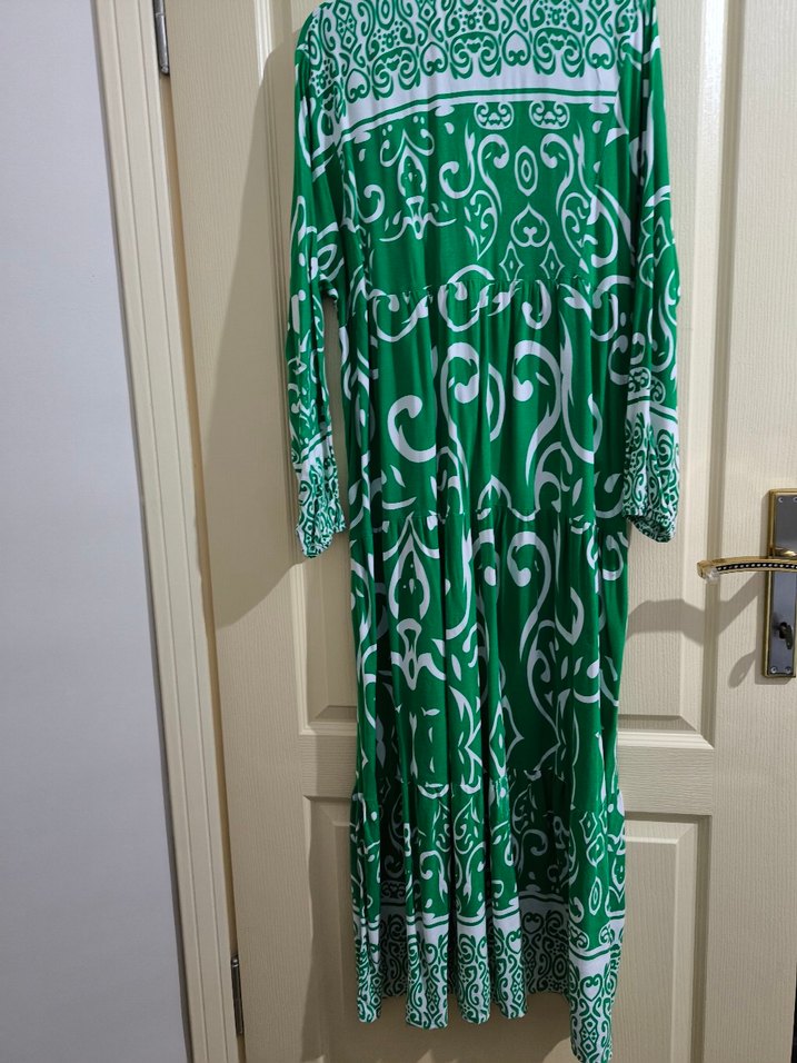 Yeşil Desenli  Uzun Elbise - Görsel 2