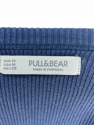 m Beden lacivert Renk Pull and Bear T-shirt %70 İndirimli.