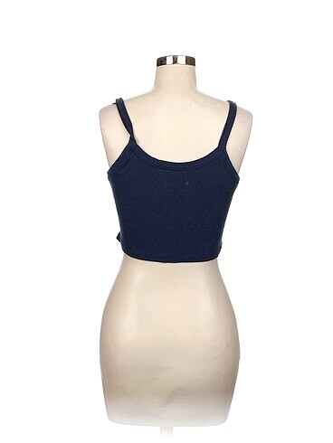 m Beden Pull and Bear T-shirt %70 İndirimli.