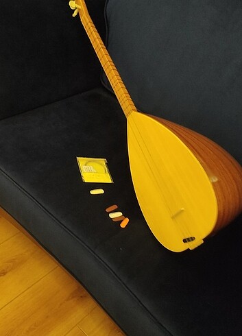 Baglama saz