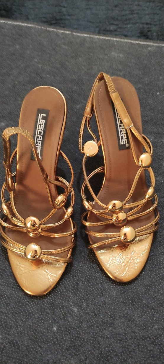 Altın Renkli Yılan Desenli Kemerli Topuklu Kadın Ayakkabı - Görsel 5