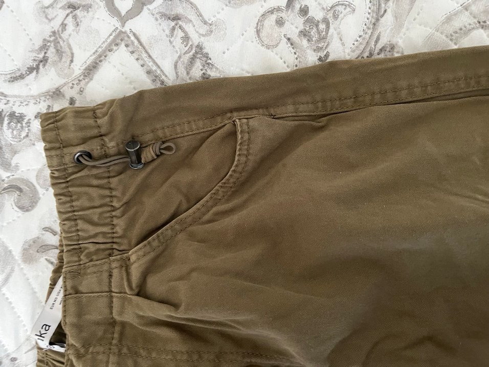 Bershka haki paraşüt pantolon - Görsel 2