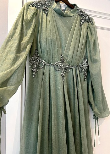 Yeşil simli Uzun Kollu Uzun Abiye Elbise - Görsel 2