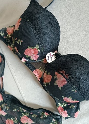 Koyu Pembe Çiçekli Vintage Goth Sütyen Takımı - Görsel 3