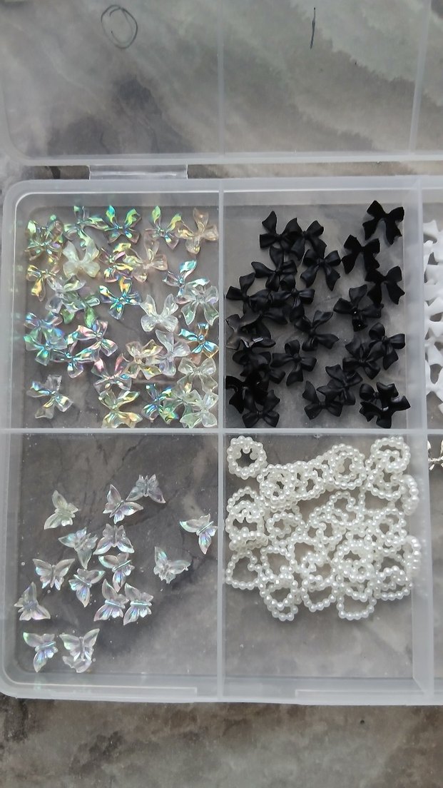 Kurdeleli Kalpli Kelebekli Tırnak Chramları - Görsel 2