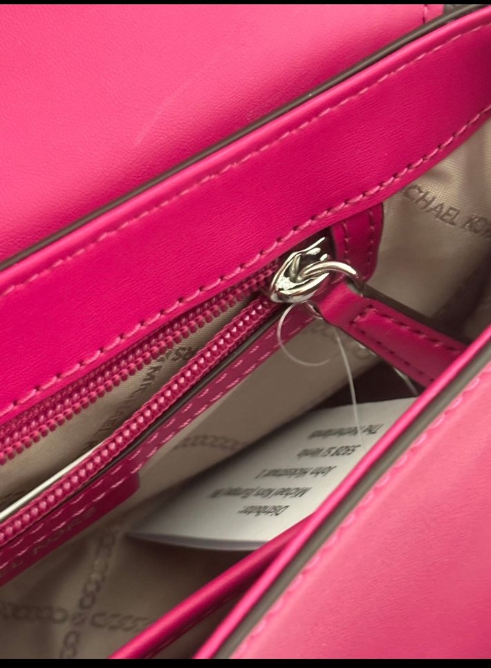 Zincir Detaylı Parlak Pembe Deri Kadın Çanta - Görsel 2