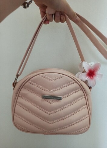Pembe Çanta