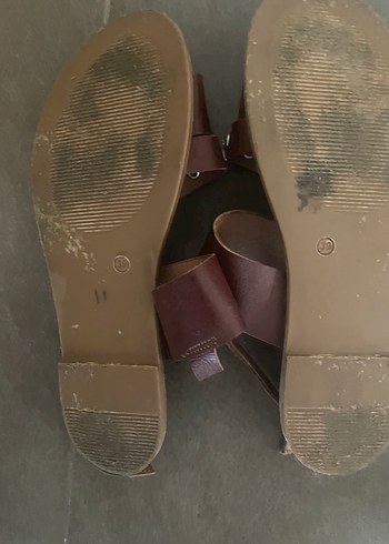 39 Beden kahverengi Renk Kahverengi Deri Toka Detaylı nine west sandalet