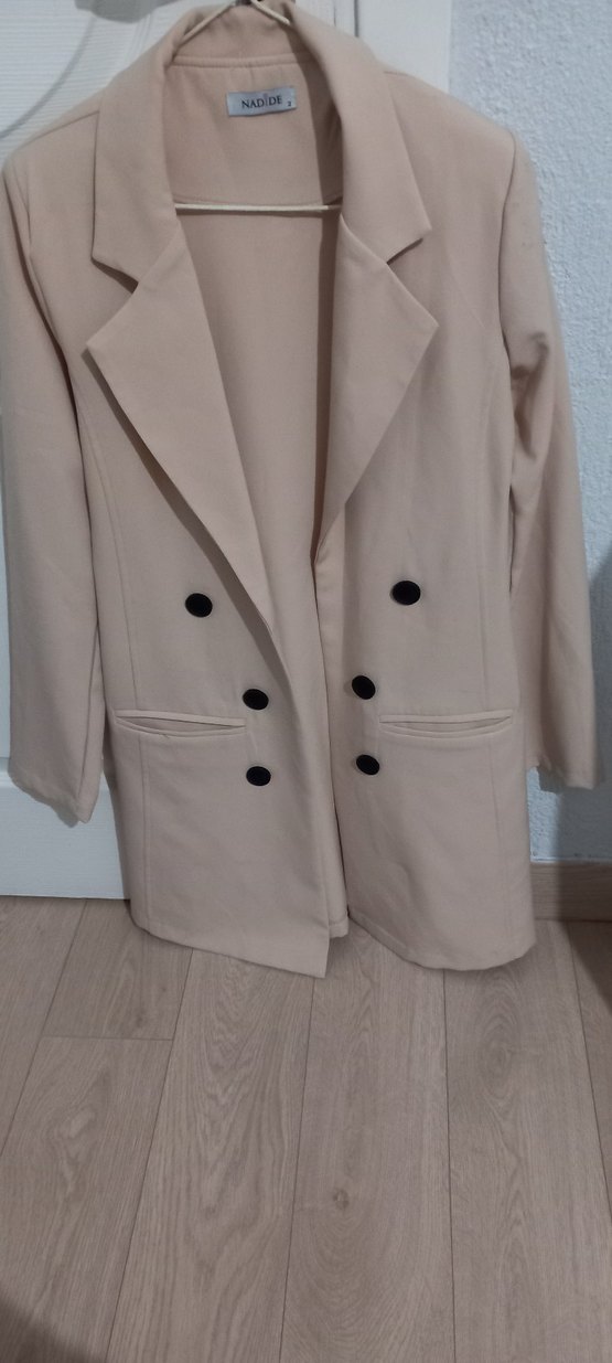 Bej Uzun Kollu Düğmeli Kadın Blazer - Görsel 2