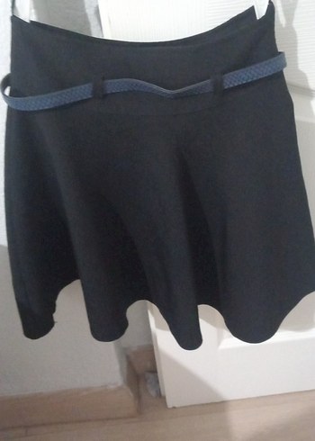 Kemer Detaylı Siyah Midi Mini Etek - Görsel 3