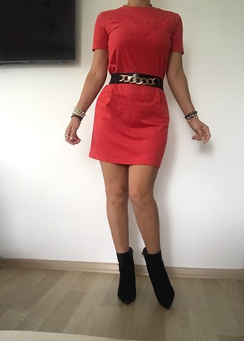 Kırmızı Süet Elbise