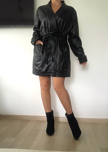 Zara Siyah Kuşaklı Deri Görünümlü Mevsimlik Ceket