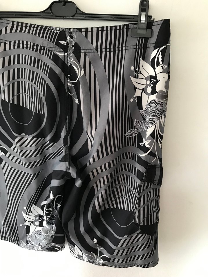 Gri Desenli Erkek Midi Yüzme Şortu - Görsel 4