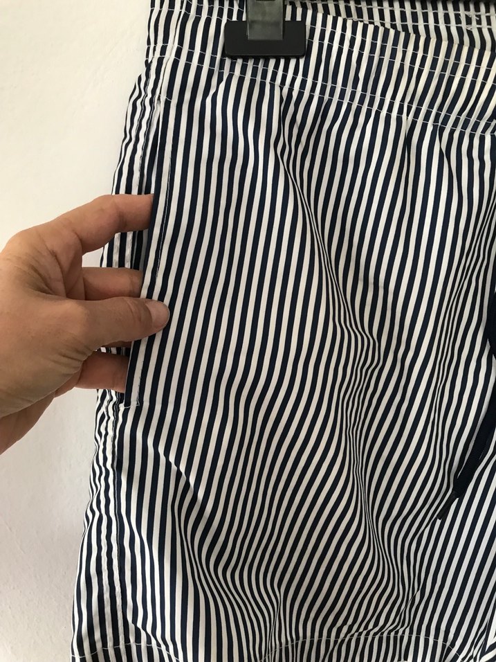 Çizgili Erkek Mini Deniz Şortu - Görsel 3