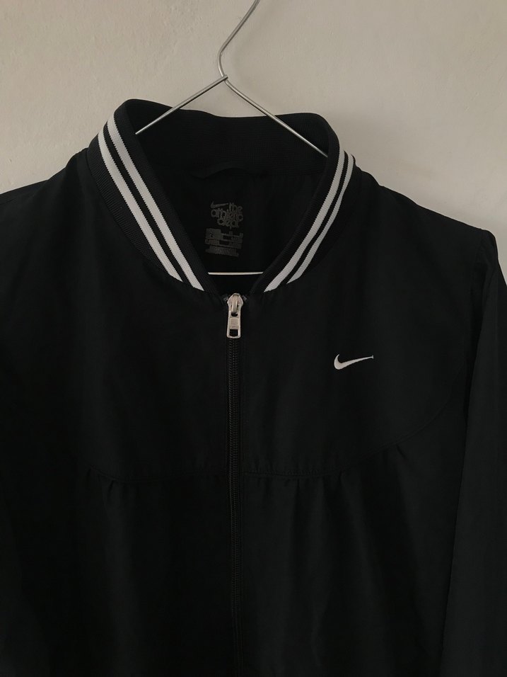 Nike Siyah Fermuarlı Bomber Kadın Mevsimlik Ceket - Görsel 5