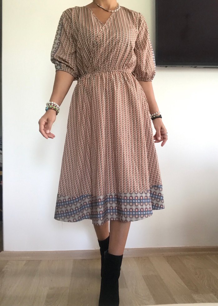 Desenli Elbise - Görsel 4