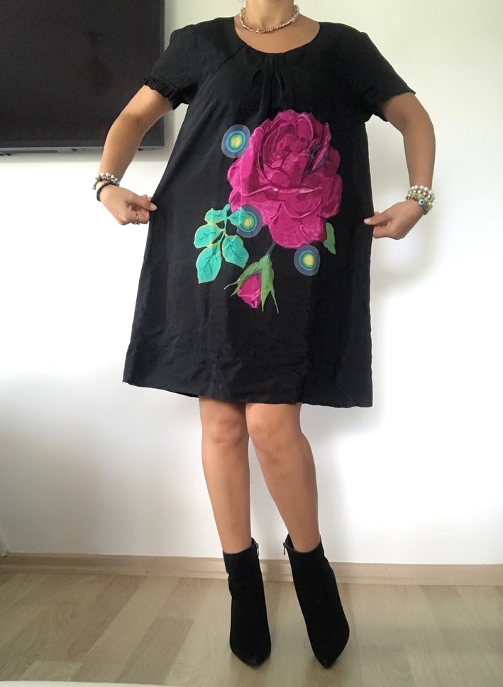 Desenli Elbise - Görsel 3