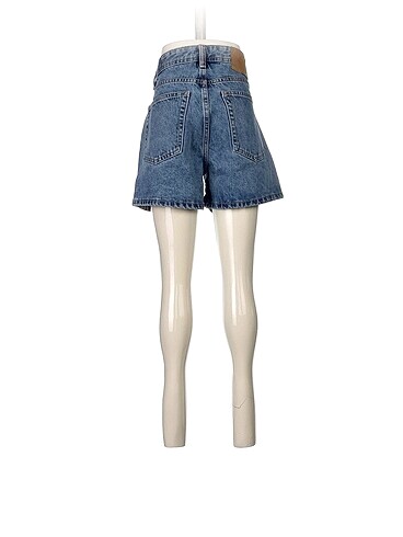 universal Beden Pull and Bear Mini Şort %70 İndirimli.