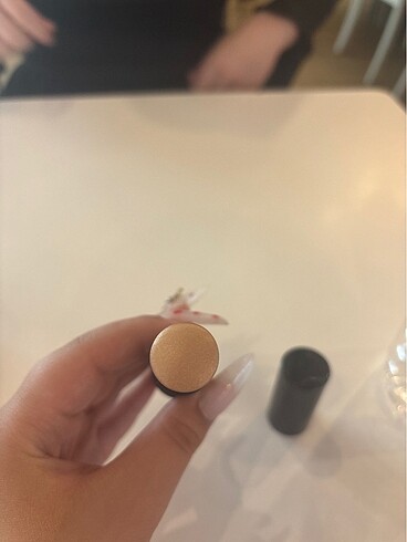 Beden Renk Kiko 102 numara highlighter
