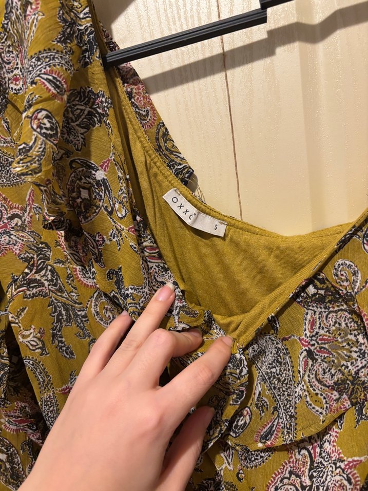 Sarı Yılan Desenli Asimetrik Uzun Elbise - Görsel 3