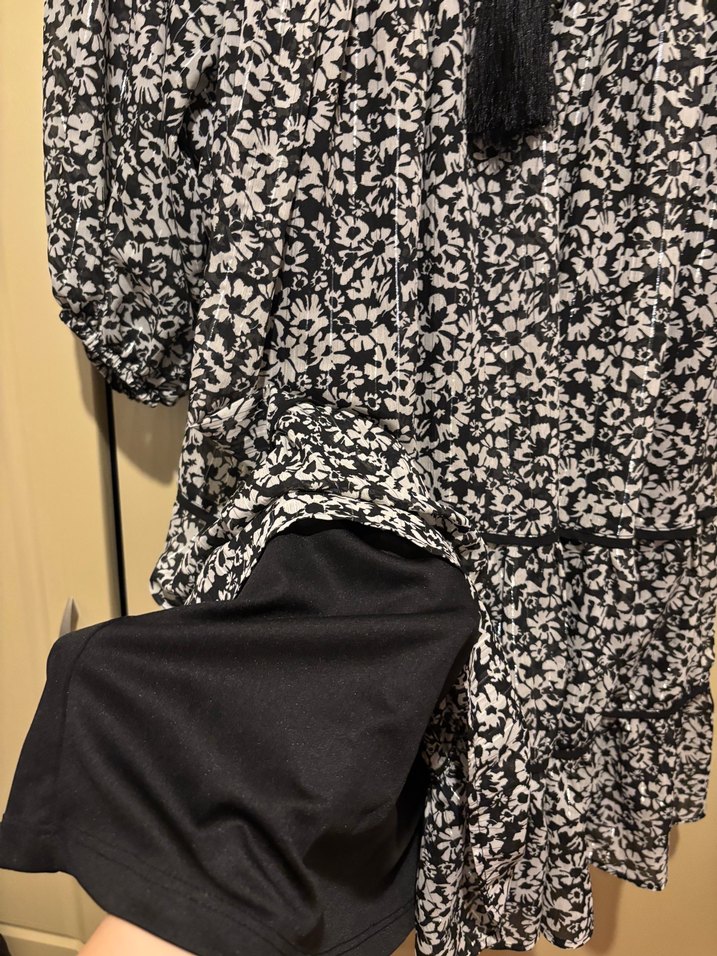 Püsküllü Siyah Batik Midi Elbise - Görsel 3