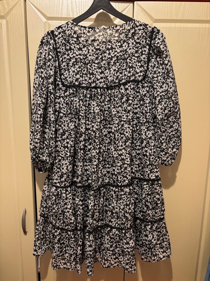 Püsküllü Siyah Batik Midi Elbise - Görsel 4